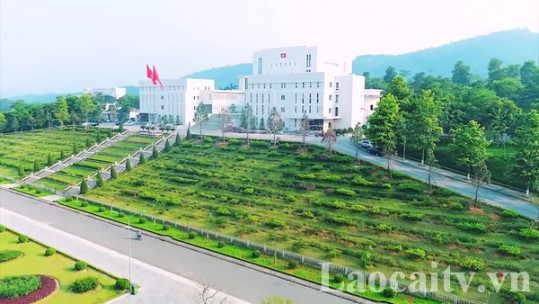 Tổ chức đợt sinh hoạt chính trị về xây dựng, chỉnh đốn Đảng và hệ thống chính trị
