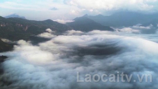 Bát Xát phấn đấu đơn 1,2 triệu lượt khách du lịch vào năm 2025