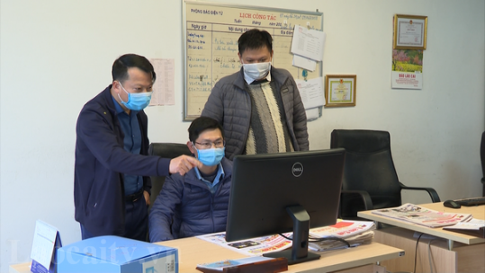 Yêu Đảng qua từng trang viết