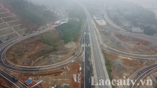 Khởi công, khánh thành nhiều công trình chào mừng 75 năm Ngày thành lập Đảng bộ tỉnh Lào Cai