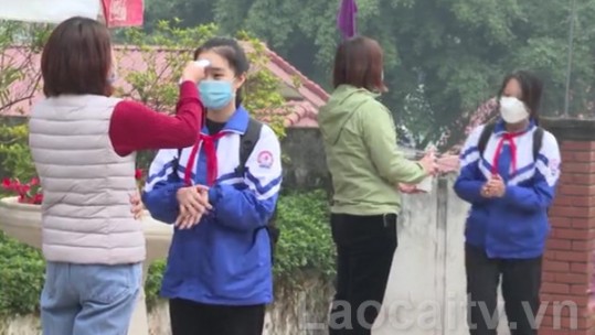 Gần 6.000 học sinh thành phố Lào Cai đi học trực tiếp trở lại