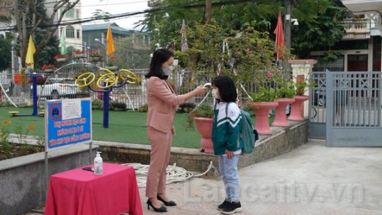Dưới 60% học sinh tiểu học của thành phố Lào Cai đi học trực tiếp