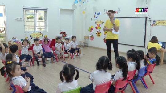 Phấn đấu 80% học sinh toàn tỉnh được học ngoại ngữ