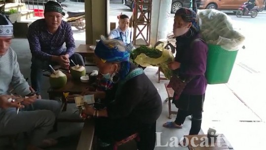 Sa Pa bàn giải pháp giải quyết tình trạng chèo kéo, đeo bám khách du lịch