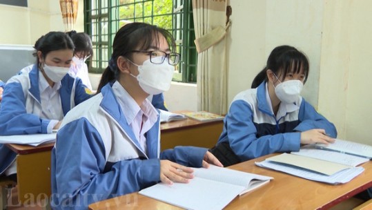 Đưa ước mơ du học đến gần hơn với học sinh Lào Cai