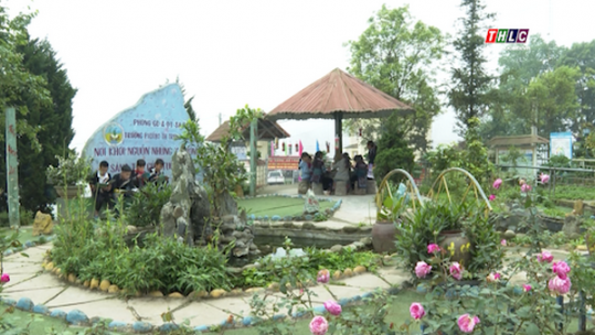 Đưa sách đến với trò nghèo vùng cao
