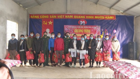 Bát Xát: Để nhà nhà cùng có Tết