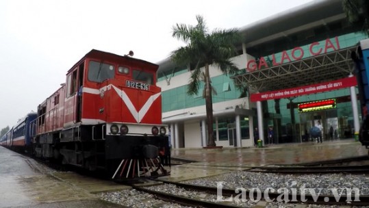 Chạy lại đôi tàu khách SP3 – SP4 tuyến Hà Nội - Lào Cai