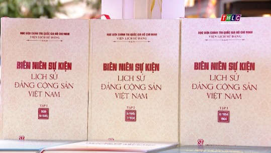 Ra mắt tủ sách “Bảo vệ nền tảng tư tưởng của Đảng”