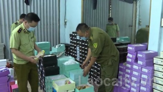 Tăng cường công tác đấu tranh chống buôn lậu gian lận thương mại và hàng giả
