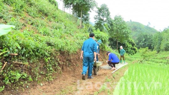 Thanh niên Điện Quan tích cực xây dựng nông thôn mới