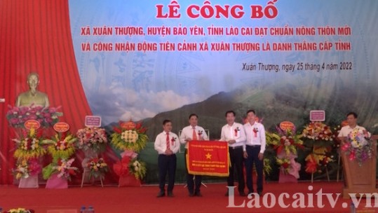 Xã Xuân Thượng đón bằng đạt chuẩn nông thôn mới