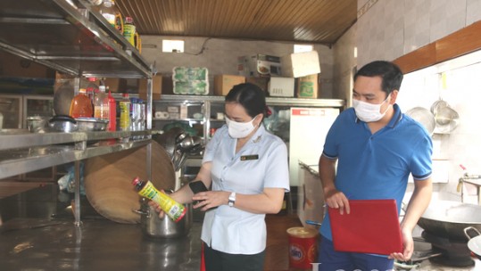 Đoàn liên ngành số 2 kiểm tra ATTP tại huyện Bảo Thắng