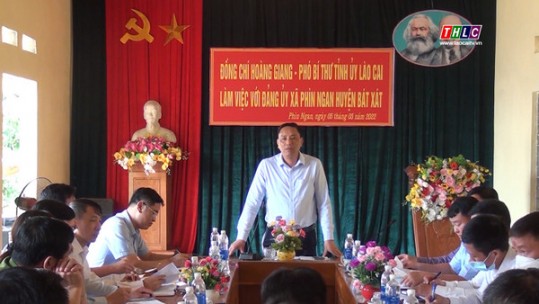 Đồng chí Hoàng Giang dự sinh hoạt tại chi bộ cơ sở
