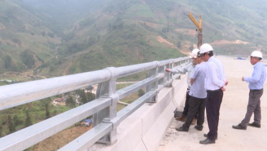 Phấn đấu thông tuyến đường nối cao tốc Nội Bài - Lào Cai đến Sa Pa trong quý III