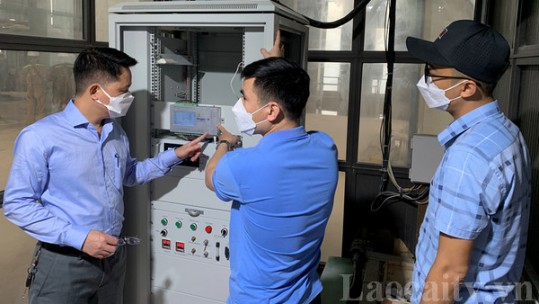 Khu công nghiệp Tằng Loỏng có thêm 2 nhà máy vận hành hệ thống quan trắc tự động khí thải