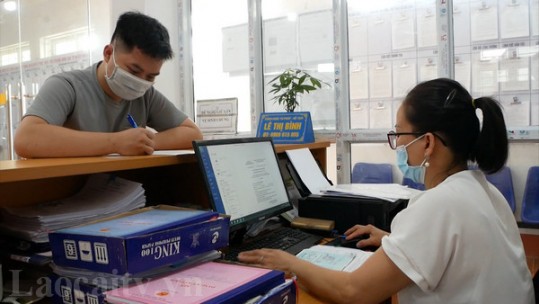 Vì sao dịch vụ Bưu chính công ích chưa thu hút được người dân?