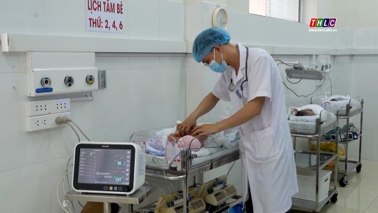Bệnh viện Sản Nhi phẫu thuật thành công cho sản phụ mang thai song sinh dính bụng
