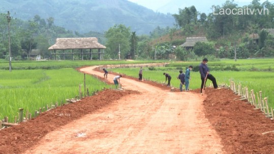 Mở rộng lòng đường giao thông nông thôn đáp ứng nhu cầu giao thương