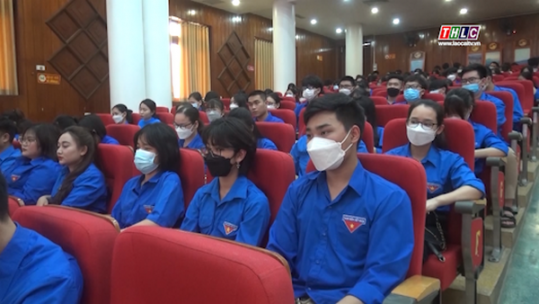 Thường trực Thành uỷ Lào Cai đối thoại với đoàn viên thanh niên