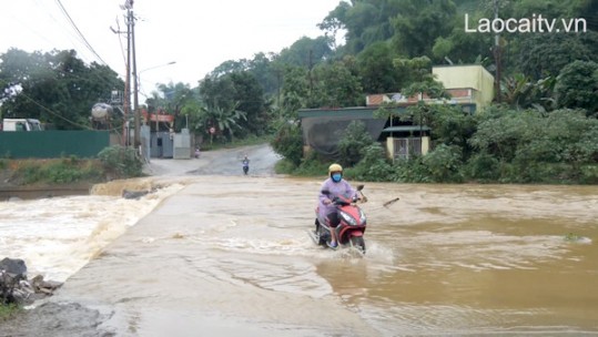 Cần đảm bảo an toàn khi lưu thông trên các tuyến đường mùa mưa lũ