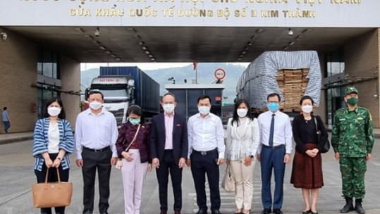 Đại sứ Thái Lan tham quan Cửa khẩu Kim Thành