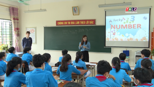 Bồi dưỡng nâng cao chất lượng đội ngũ cho 100 giáo viên dạy ngoại ngữ