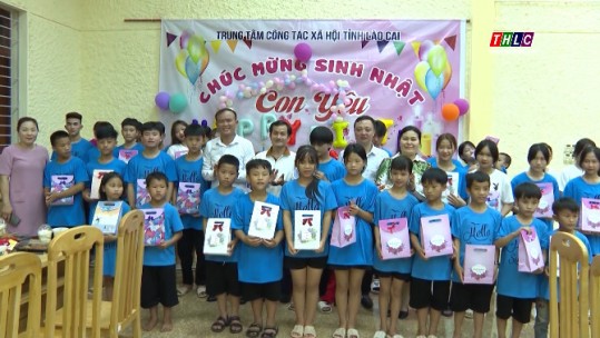 Vui tết thiếu nhi tại Trung tâm Công tác xã hội tỉnh