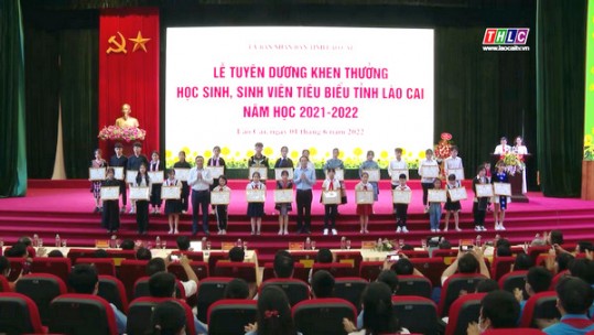 Tuyên dương 462 học sinh, sinh viên tiêu biểu năm học 2021 - 2022