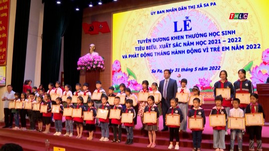 Thiếu niên, nhi đồng Sa Pa làm theo lời bác