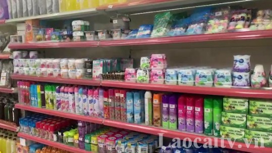 Tin thị trường 7/6: Sáp, xịt thơm phòng đa dạng về chủng loại, mẫu mã