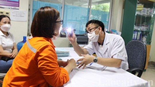 Quan tâm, chăm lo sức khỏe cho người lao động