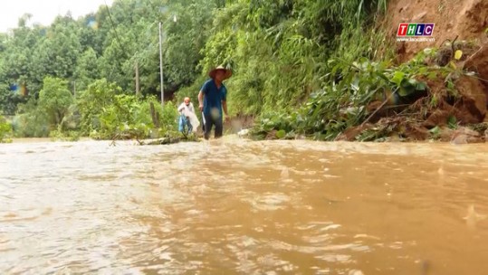 Mưa lớn làm thiệt hại nhiều tài sản của người dân