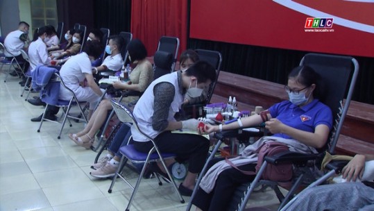 Phấn đấu tiếp nhận trên 1.000 đơn vị máu