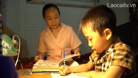 Có cần cho con học thêm trước khi vào lớp 1?