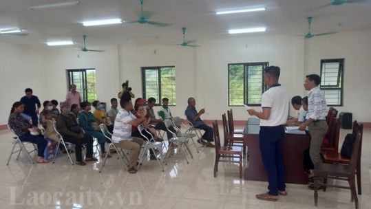Chi trả trên 230 triệu đồng hỗ trợ thiệt hại do sự cố môi trường tại thị trấn Tằng Loỏng