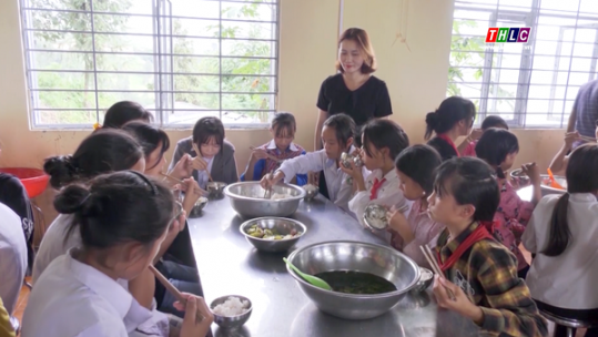 Tiếp tục chính sách hỗ trợ cho học sinh vùng II, vùng III hoàn thành nông thôn mới