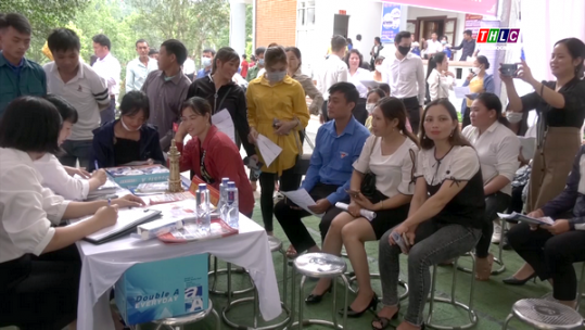 Bát Xát: 630 người tham gia Ngày hội việc làm năm 2022