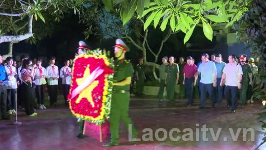 Thắp nến tri ân các Anh hùng Liệt sĩ