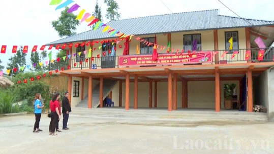 Gương ông Vàng Văn Thông hiến đất làm nhà văn hóa