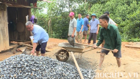 Mở rộng con đường xuất khẩu lao động