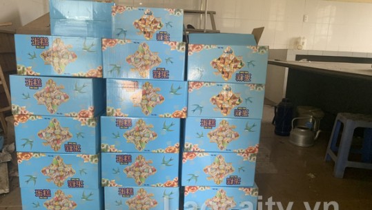 Lào Cai: Thu giữ 50 thùng bánh bông lan không rõ nguồn gốc xuất xứ