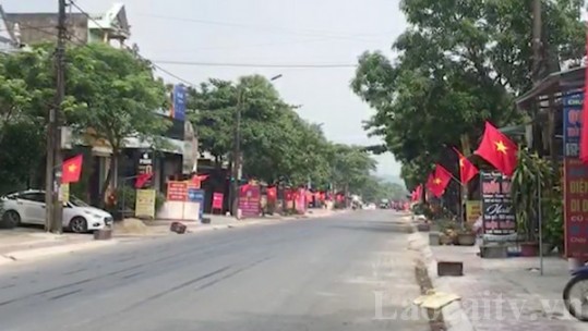 Người dân Lào Cai hân hoan chào đón Tết Độc lập