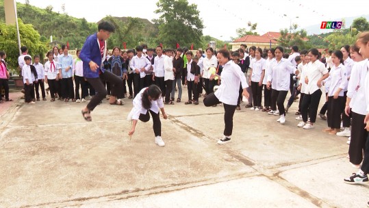 Niềm vui tới trường