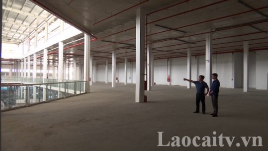 Hàng trăm ki-ốt bỏ không - Những vấn đề đặt ra