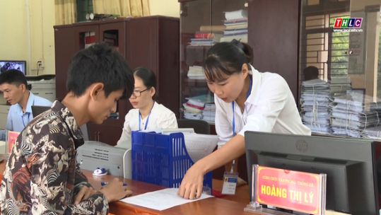 Linh hoạt, sáng tạo trong hỗ trợ đồng bào dân tộc thiểu số thực hiện thủ tục hành chính