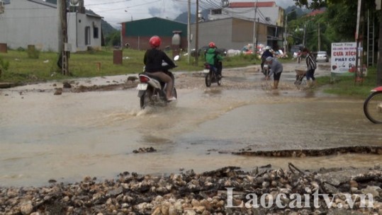 Mưa lũ gây nhiều thiệt hại tại Văn Bàn