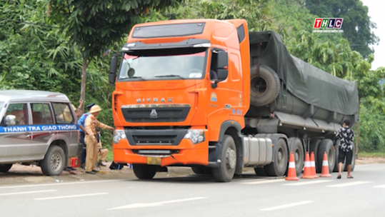 Phương tiện chở quá tải trọng bị phạt gần 14 triệu đồng