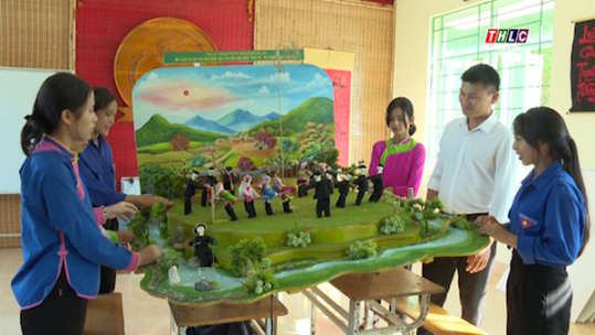 Ươm mầm phát triển đảng viên trong học sinh dân tộc thiểu số