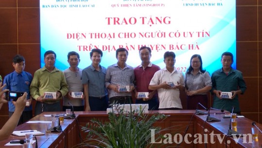 Kịp thời triển khai các chính sách đối với người uy tín